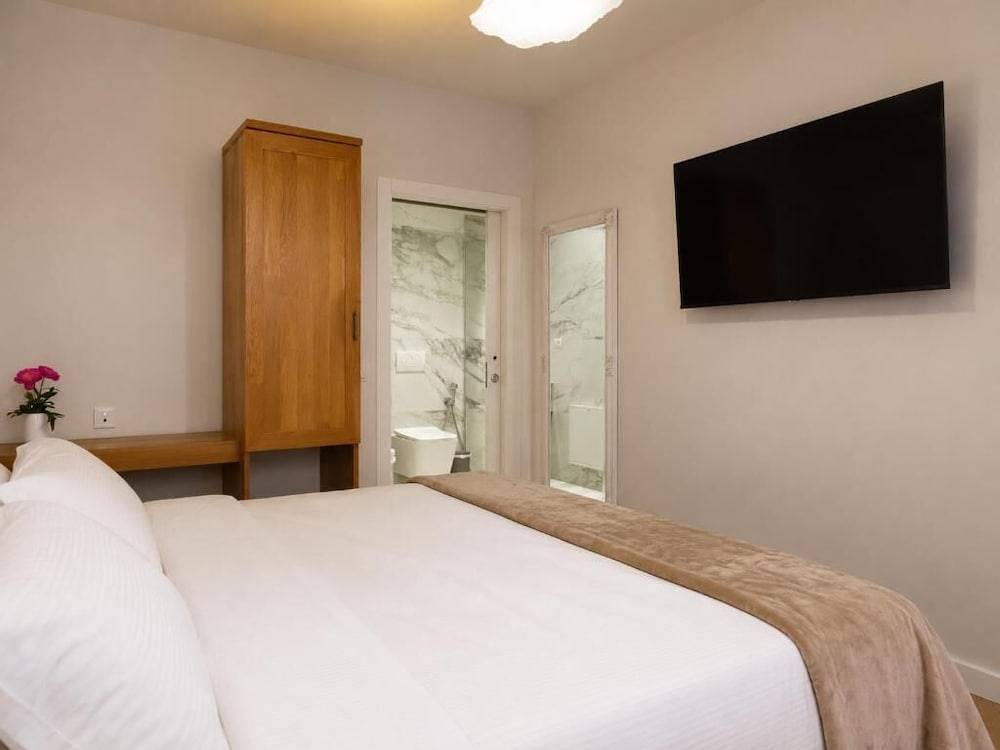 Arva Suites Tirana 1