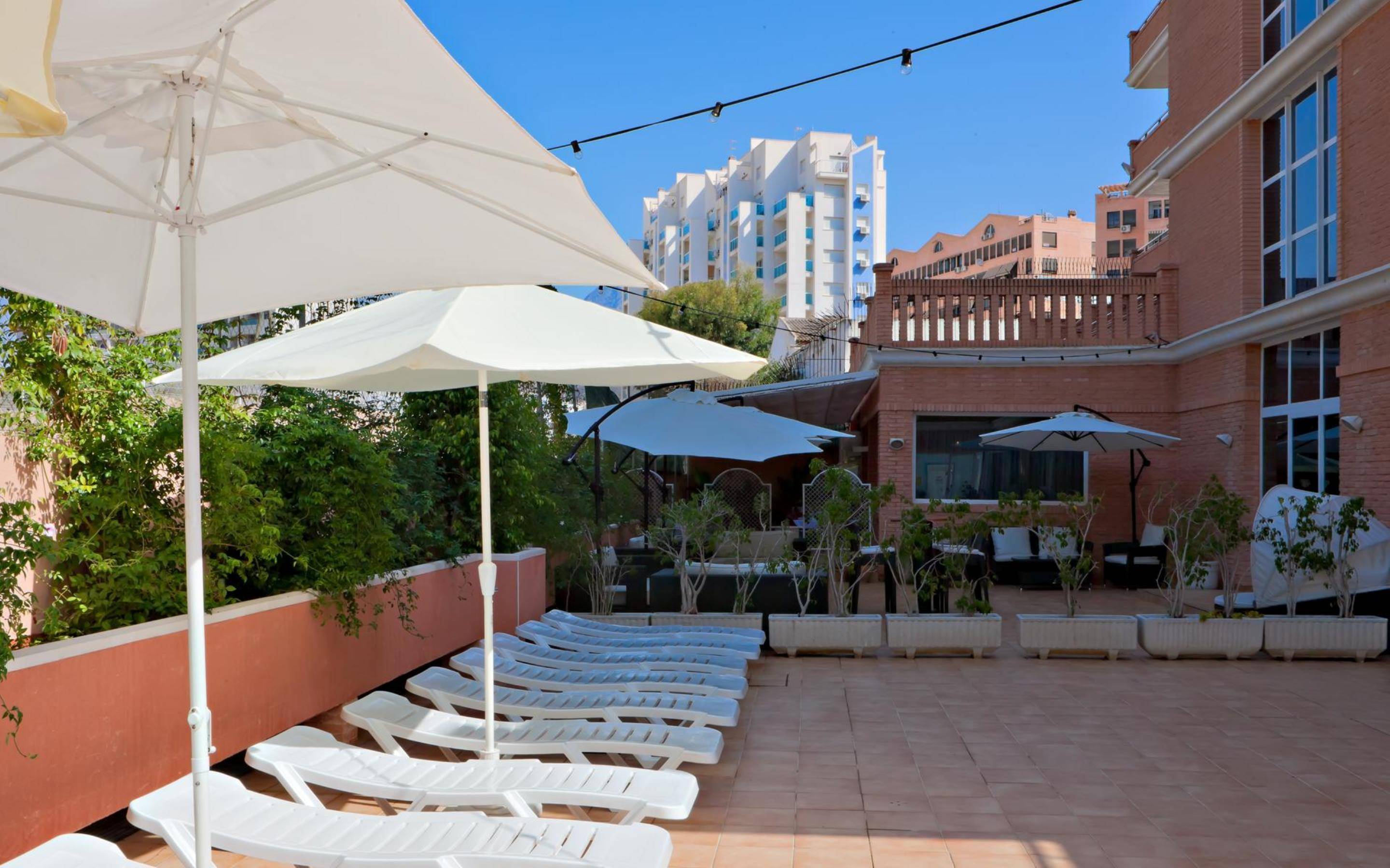 Hotel Tropic 2
