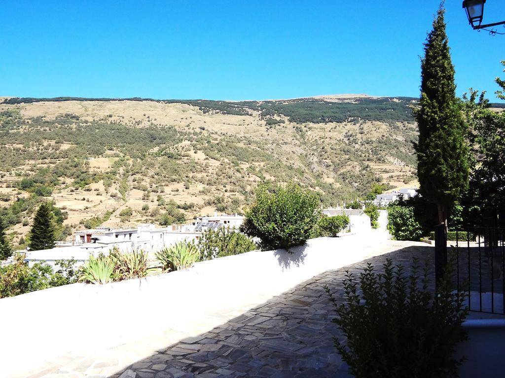 Apartamentos Rurales Poqueira 1