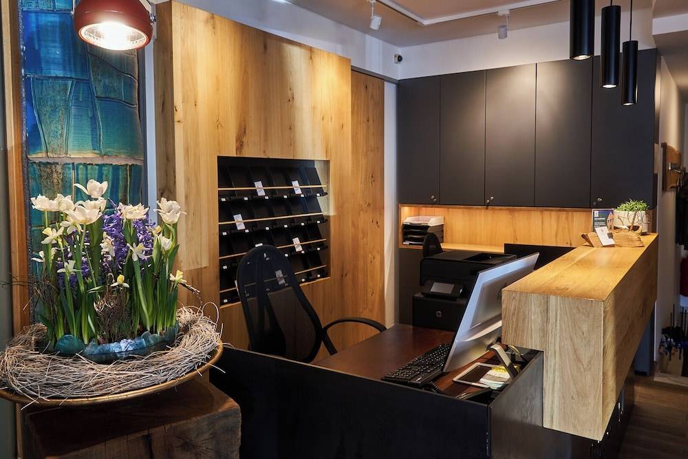 Hotel Römer by Fairway Hotels 1