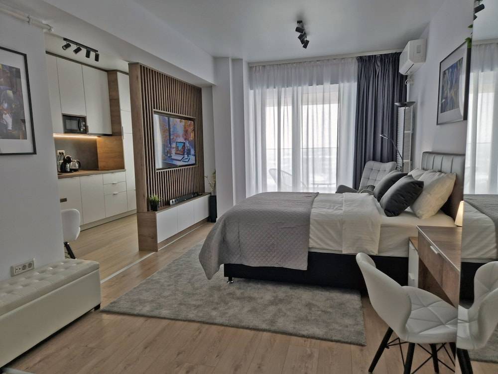 Bucharest Central by Skyline Stays 1