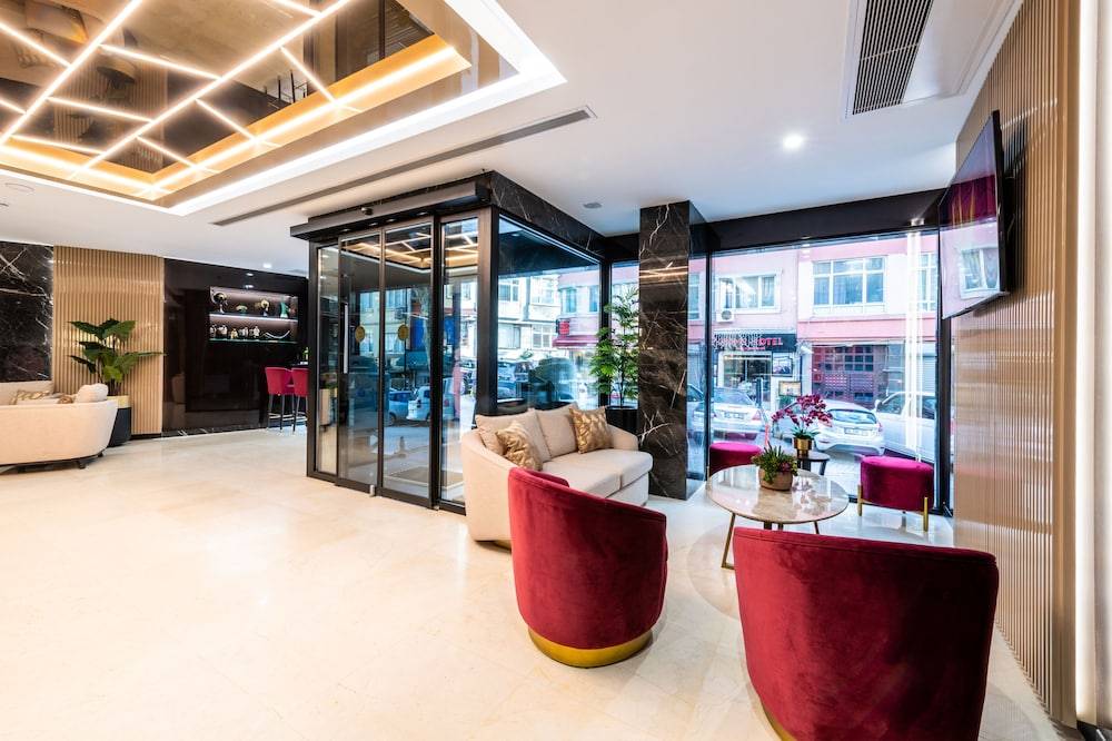 Aprilis Deluxe Hotel 2