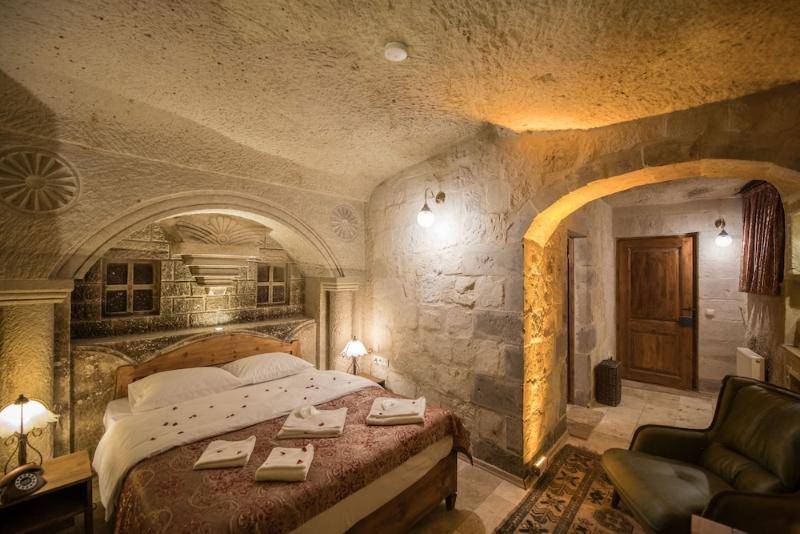 Charming Cave Hotel 2
