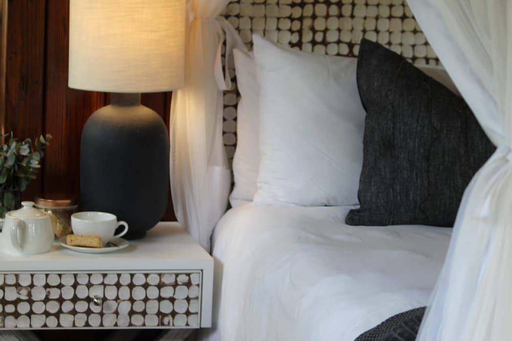 Barefoot Addo Elephant Lodge - Luxury Family Villa 2