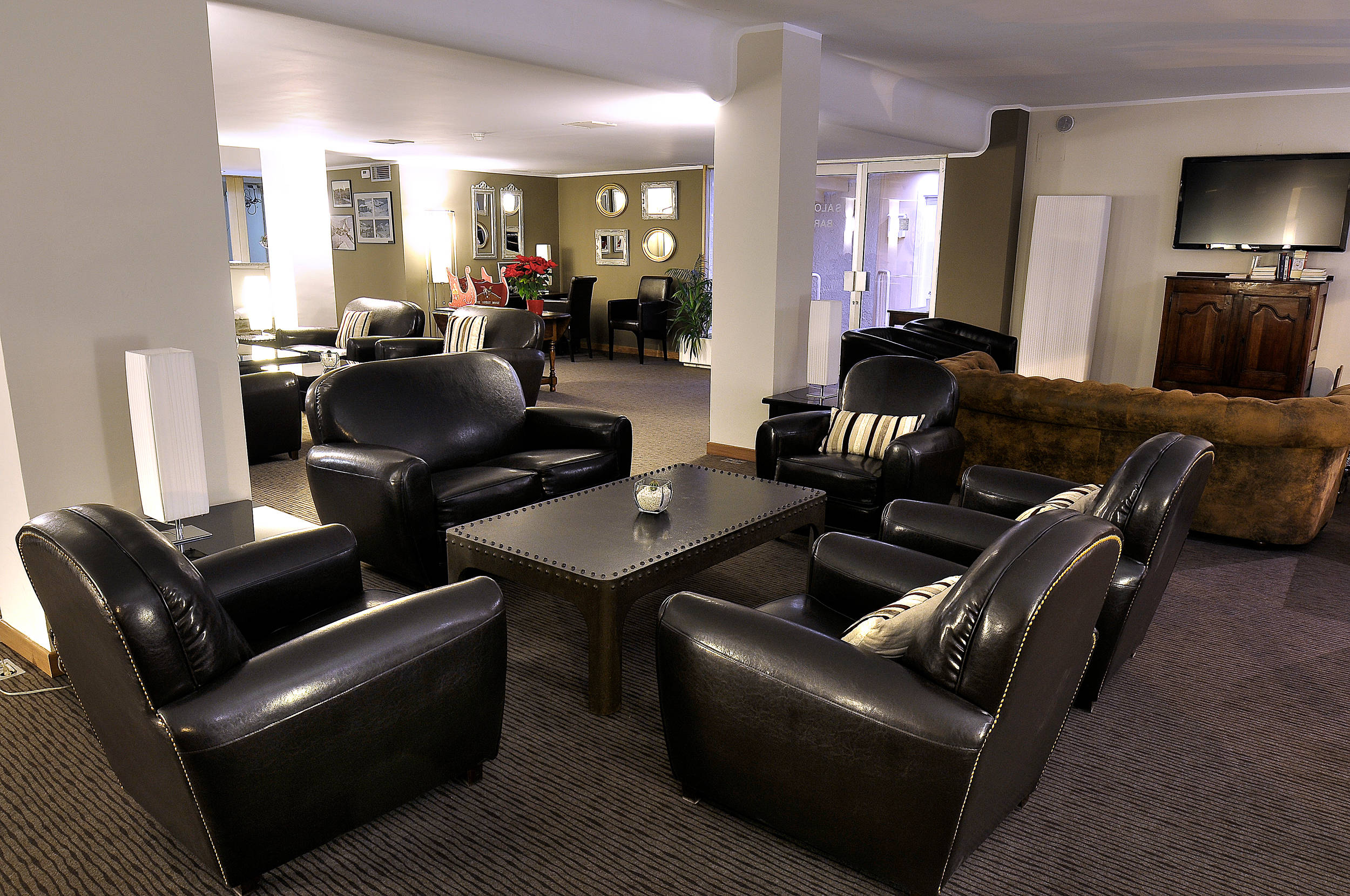 Hotel Kandahar 1