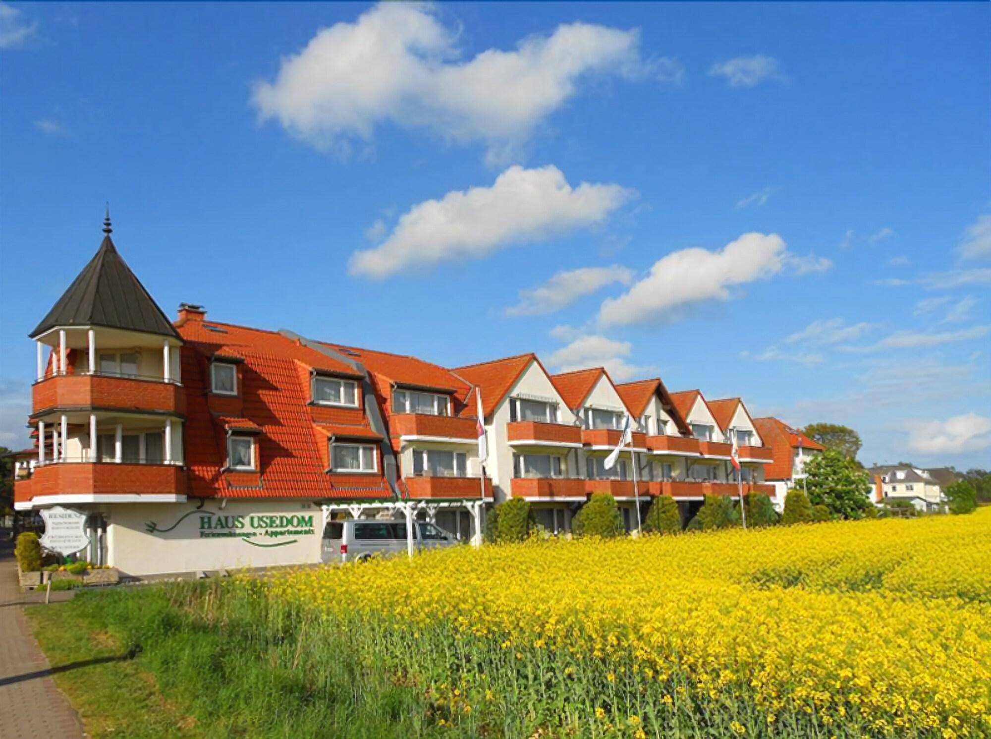 HAUS USEDOM Ferienwohnanlage mit Frühstücks-Restaurant gegenüber im Seeschlösschen 2