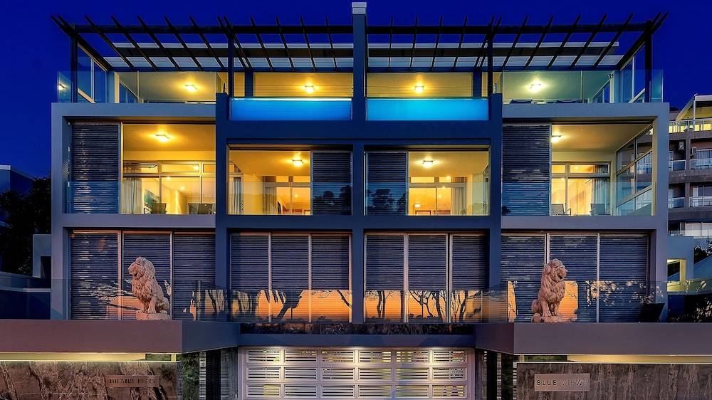Blue Views Penthouse Beachfront Apartments 1