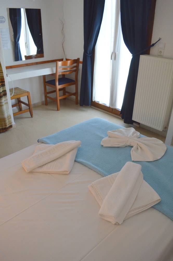 Mantraki Hotel Apartments 1