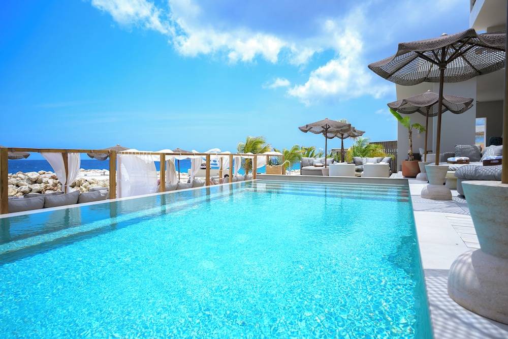 Art Hotel Curacao - Luxury Adults Only 1