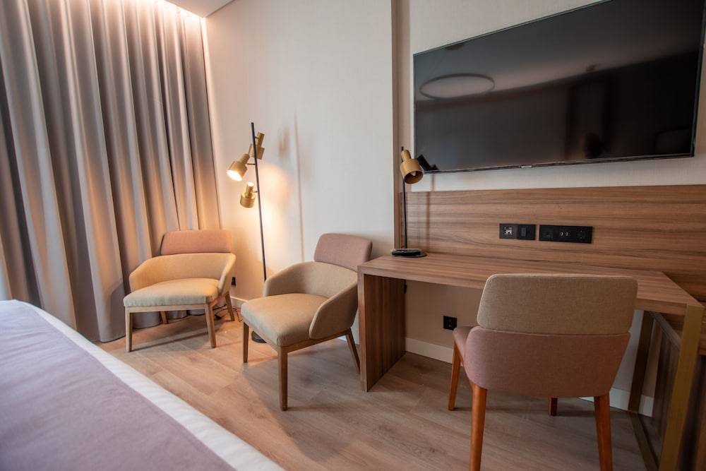 Hotel Giralda Center 2