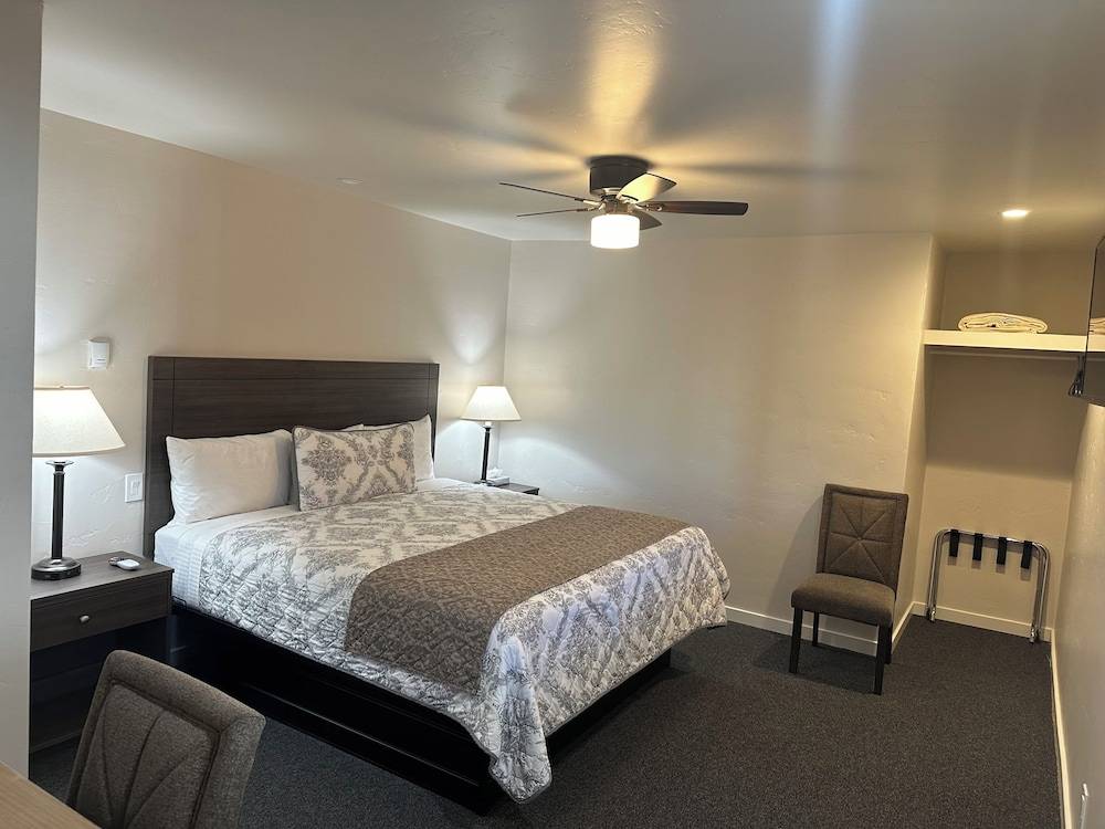 Lee Vining Motel 2