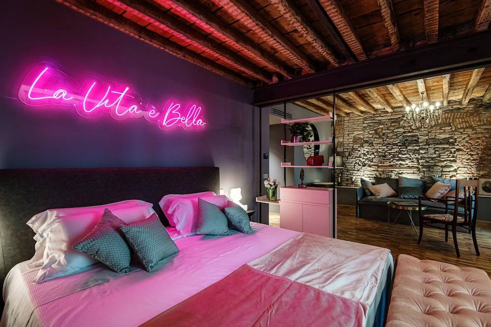 Vitrum - Como Luxury Suites 1