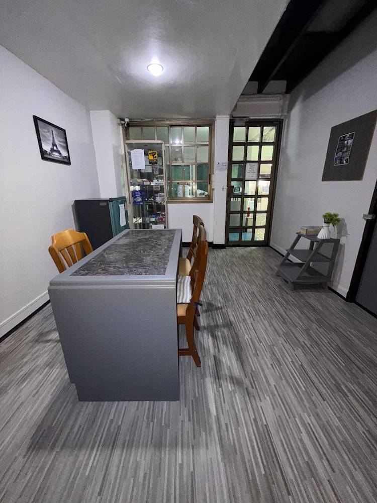 Ree House 1