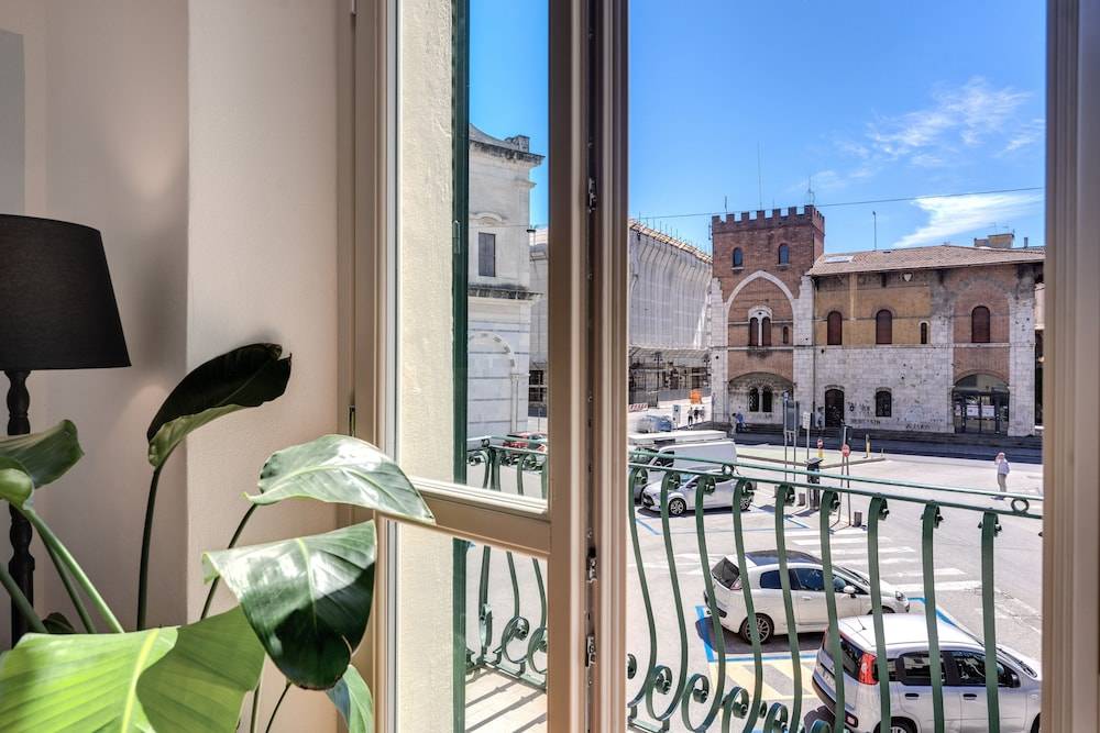 AwesHomeItaly Luxury Apartments 1