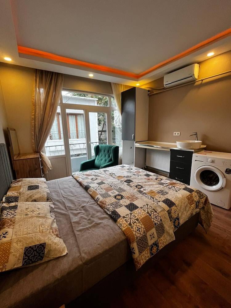 White Lotus Suites 1