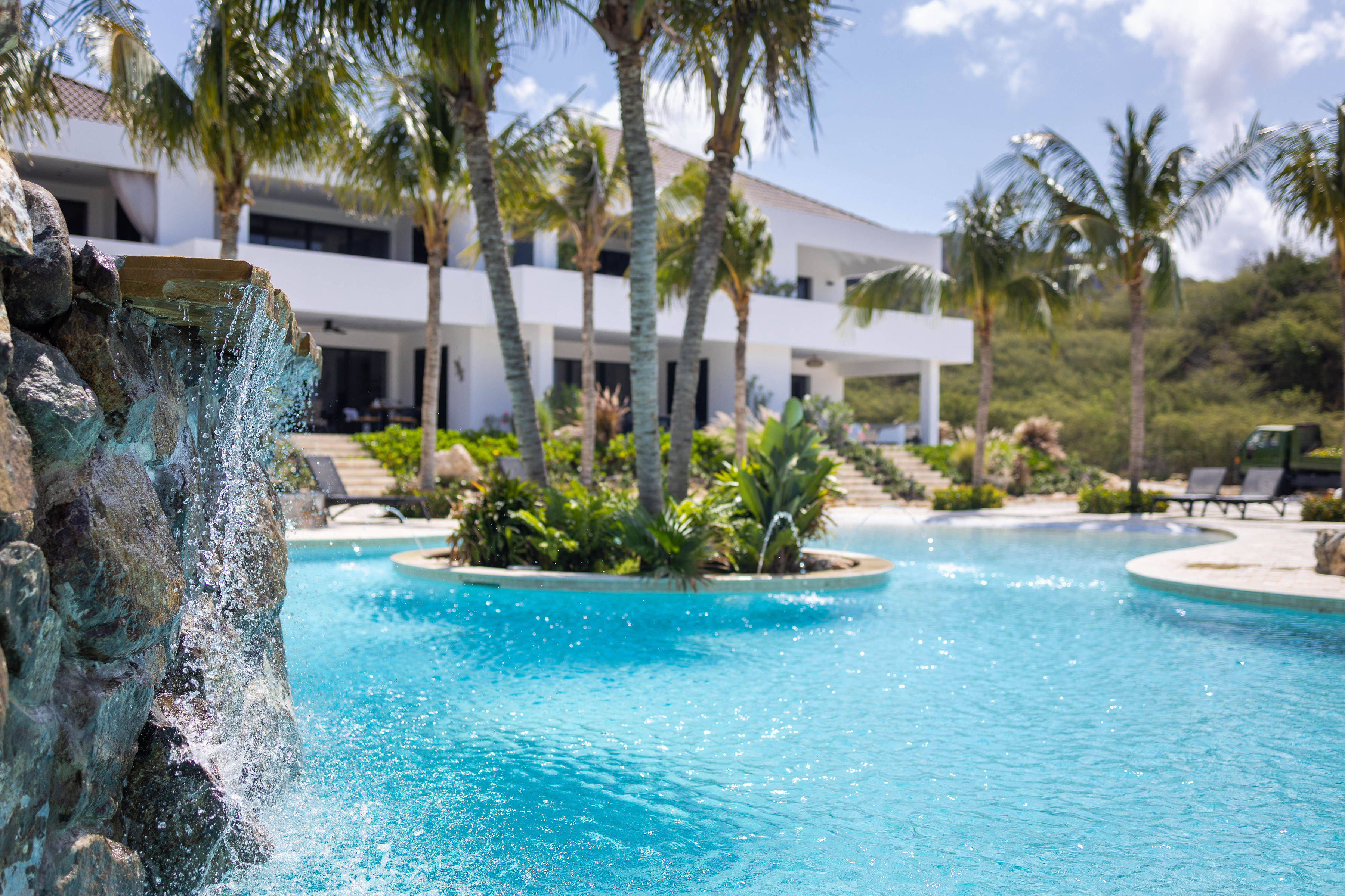 The Reef - Blue Bay Golf & Beach Resort 1