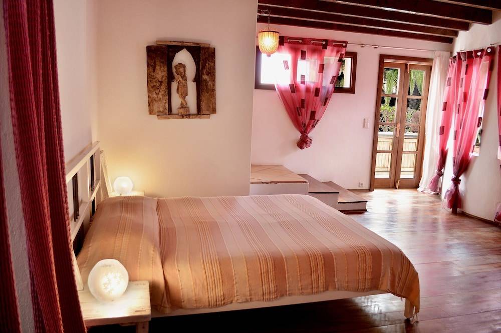 Stylish House in a Real Finca With Private Garden 2