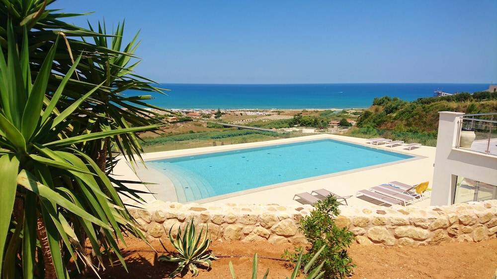 La Blanca Resort & Spa 1