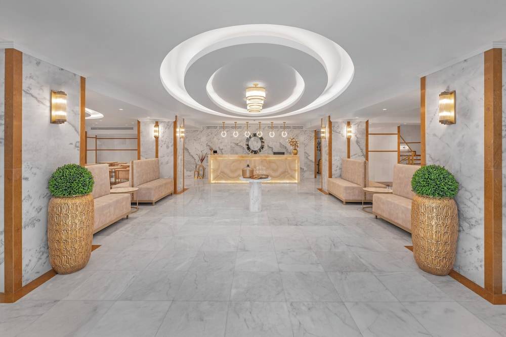 Rhodos Horizon Boutique – Adults Only 2