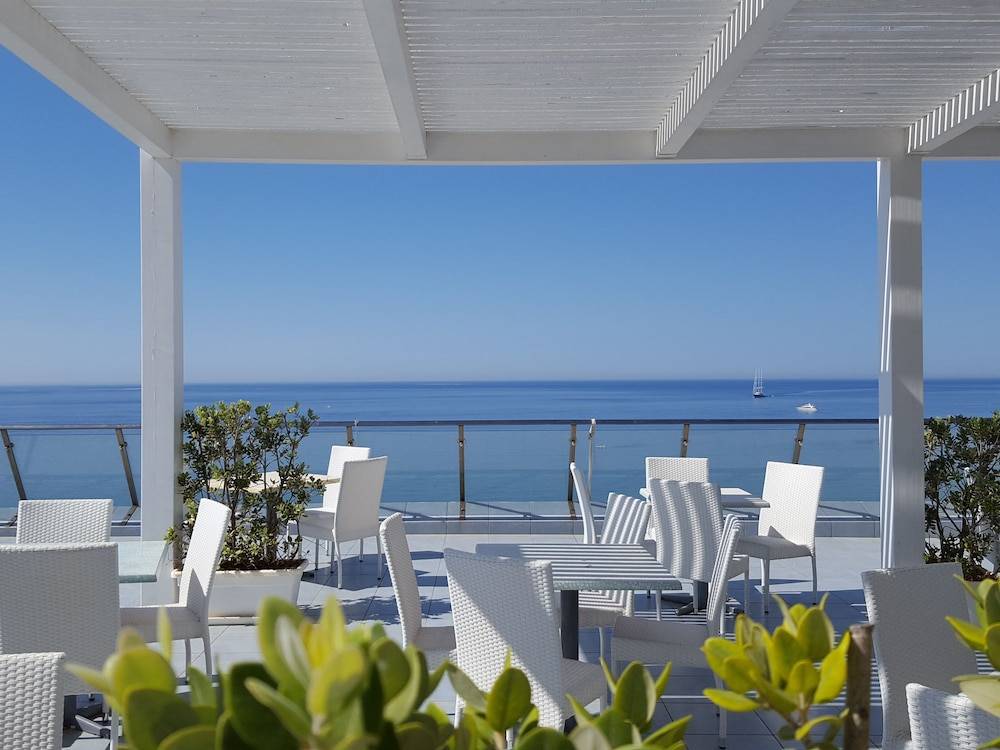 Hotel Admeto 1