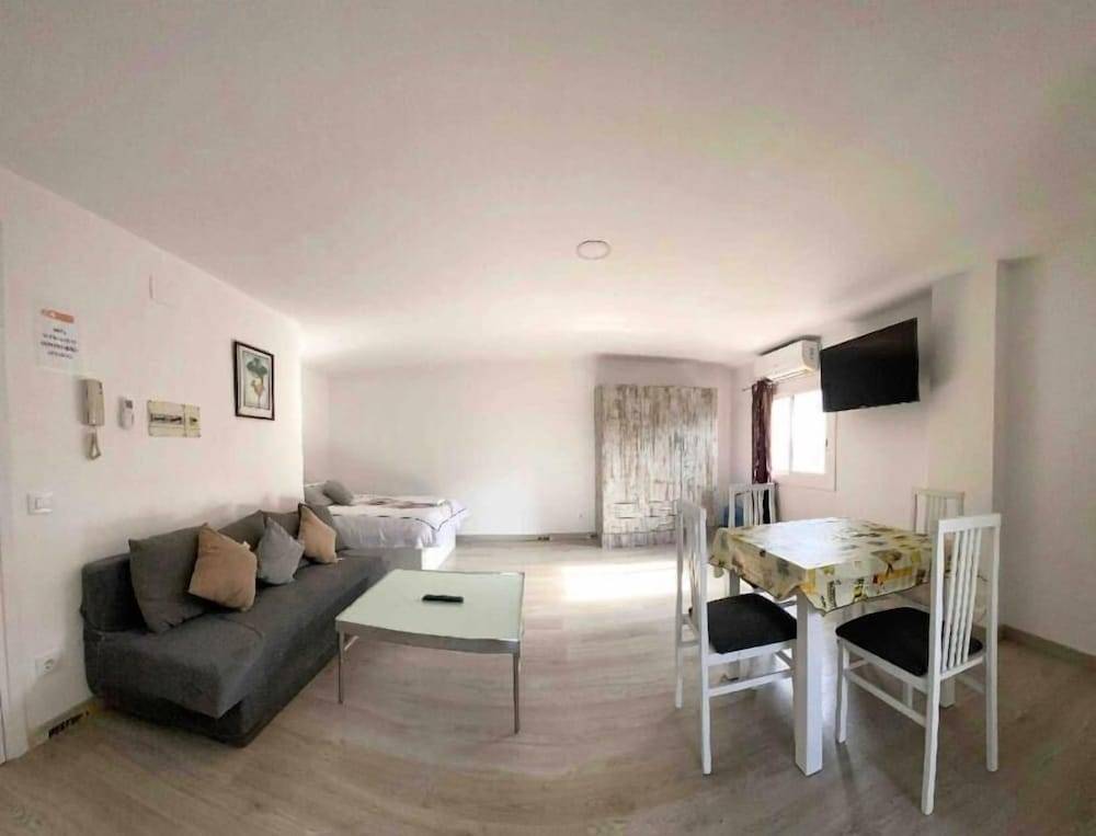 Hostel Penedes 1