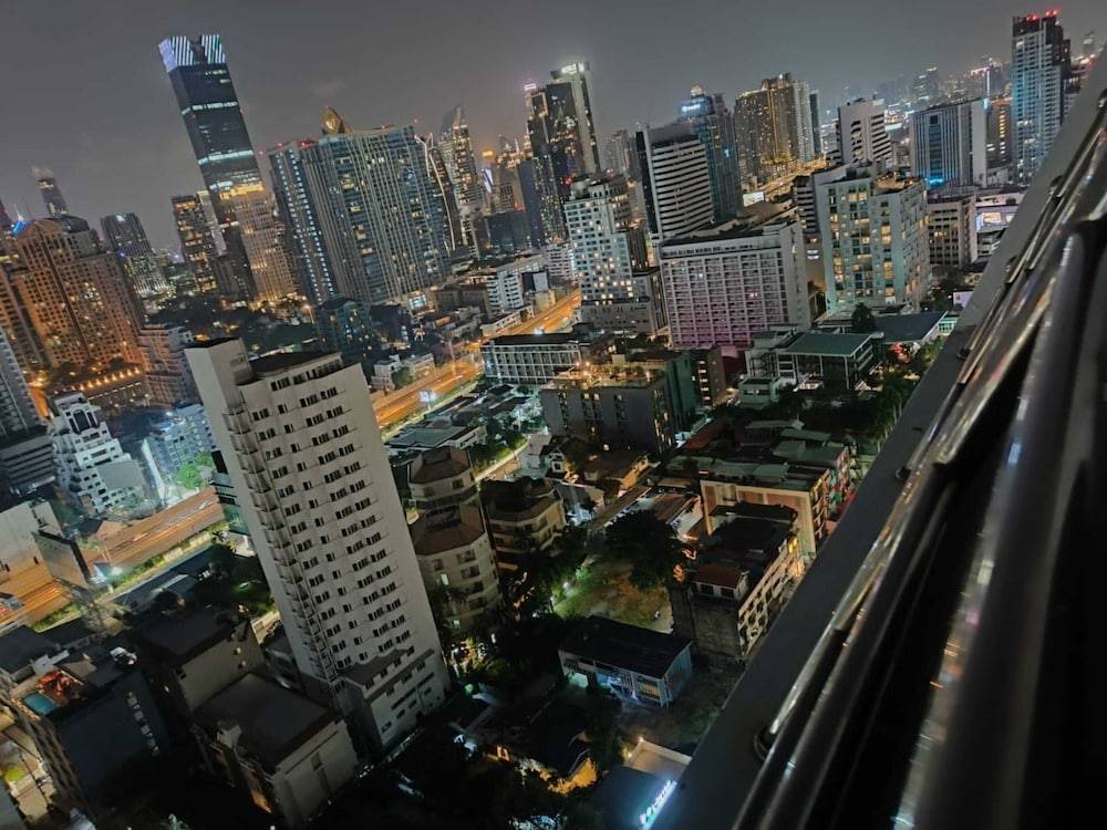 Fully Furnished Omni Tower Apartments Nana - Sukhumvit soi 4 1