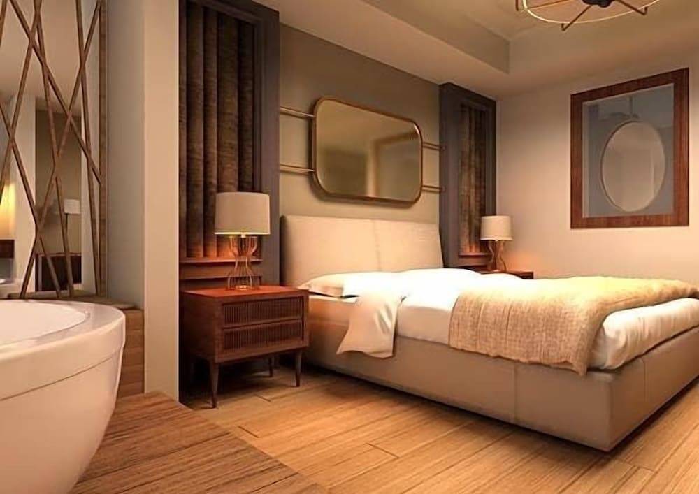 Ramada Hotel & Suites by Wyndham Adana 2