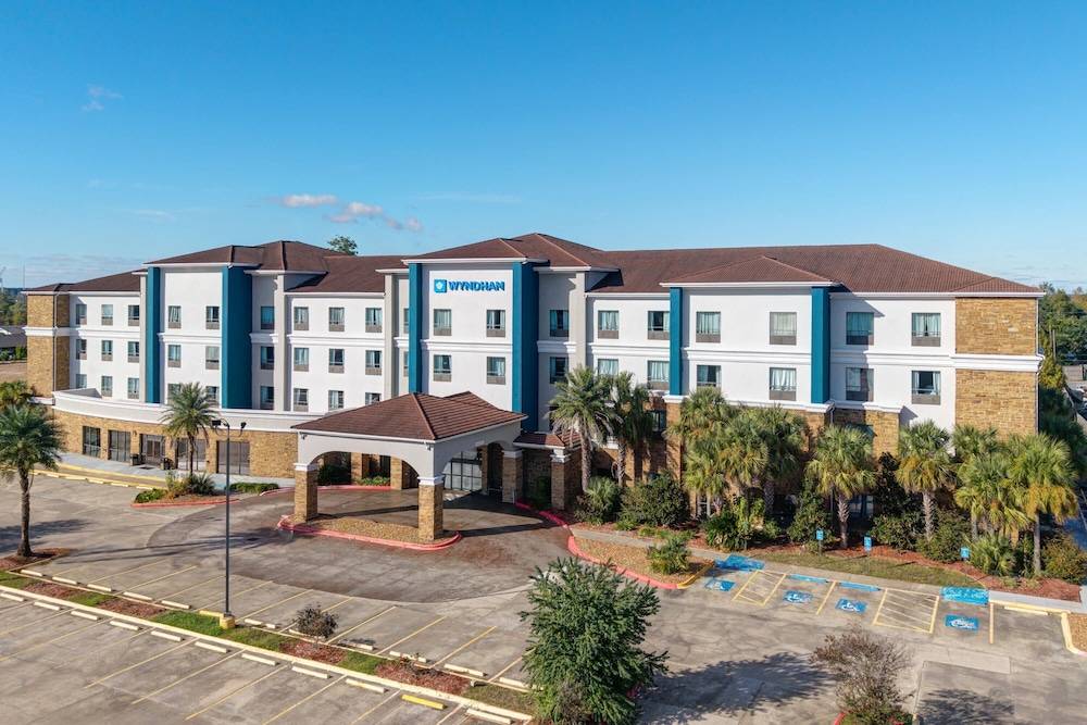Wyndham Lake Charles 1