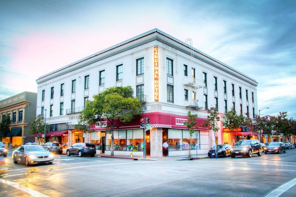 Cardinal Hotel 1