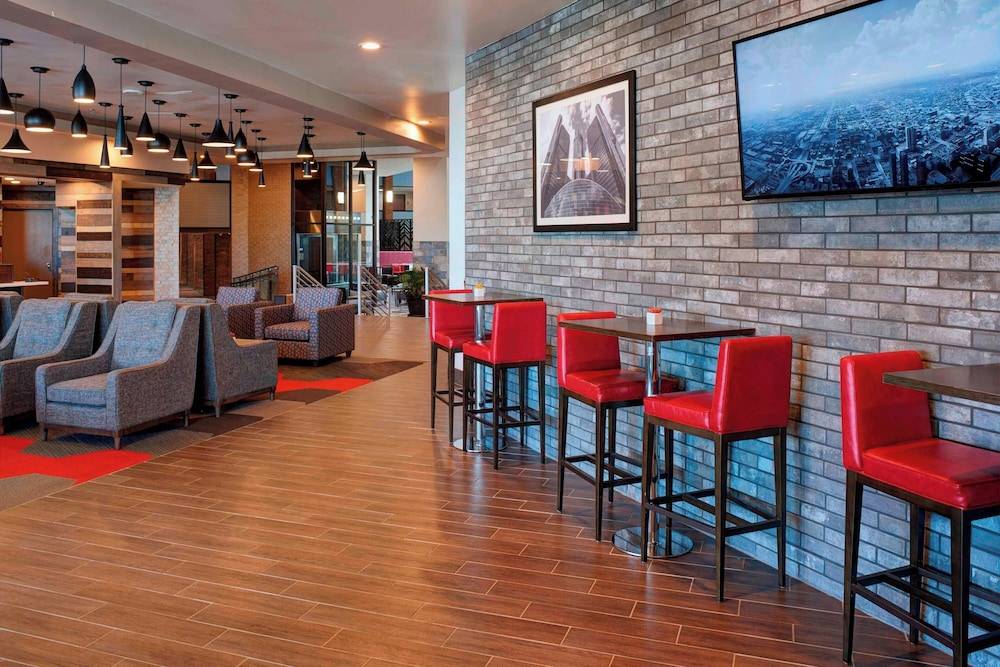 Four Points by Sheraton Detroit Novi 1