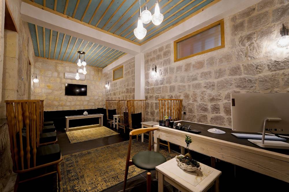 The Niche Cave Hotel 2