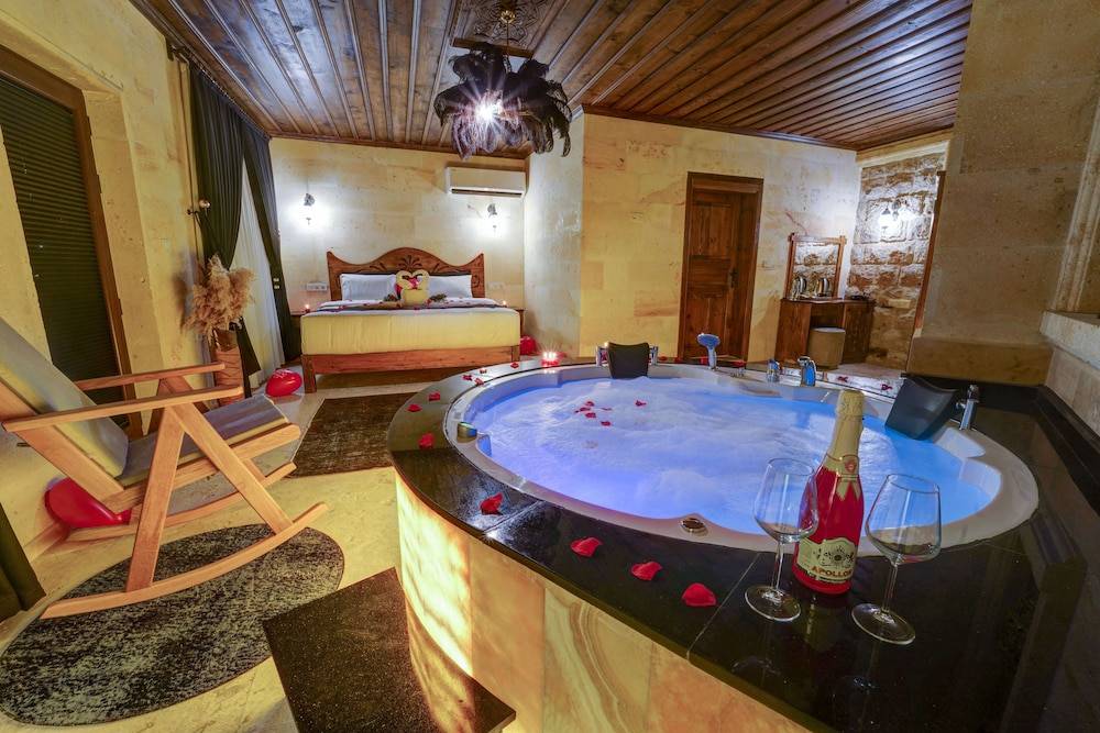 Enjoy Stone Hotel 2