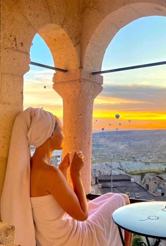 Alice in Cappadocia 1