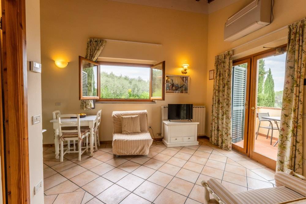 Agriturismo Vecchio Borgo Di Inalbi 2