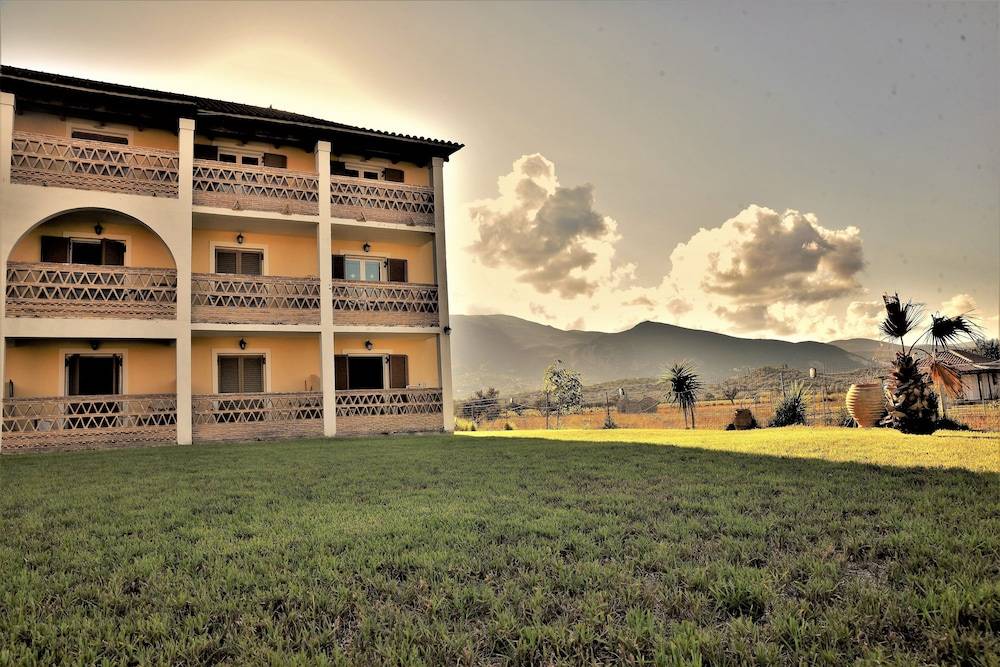 Elpida Hotel 1