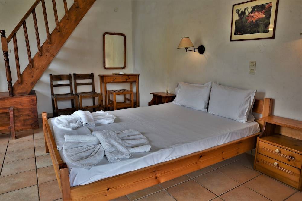 Elpida Hotel 2