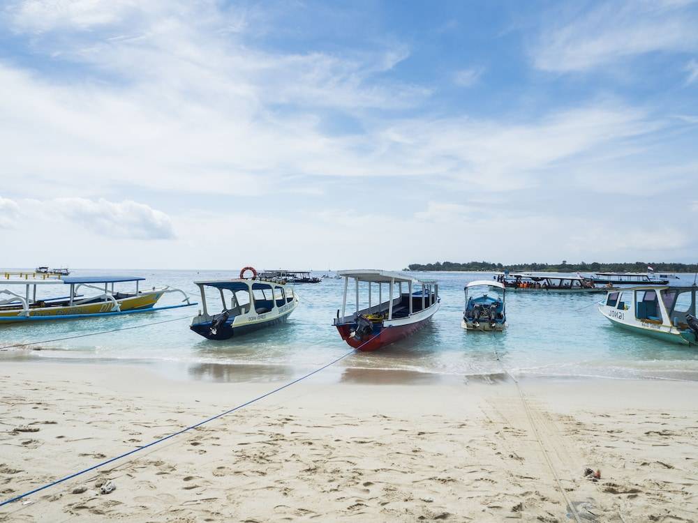 Gili Turtle Beach Resort 1