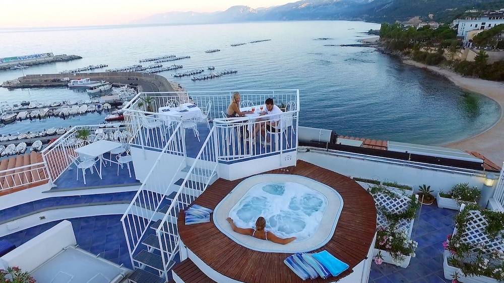 BUE MARINO Hotel & Rooftop Bar 1
