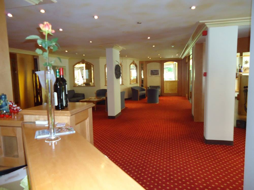 Hotel Quellenhof Leukerbad 2