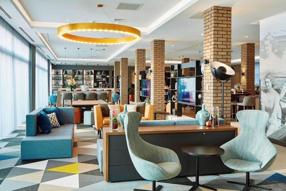 Courtyard by Marriott Oxford South 1