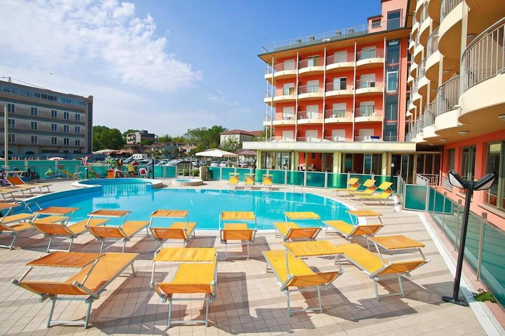 Hotel Adria Beach Club 1