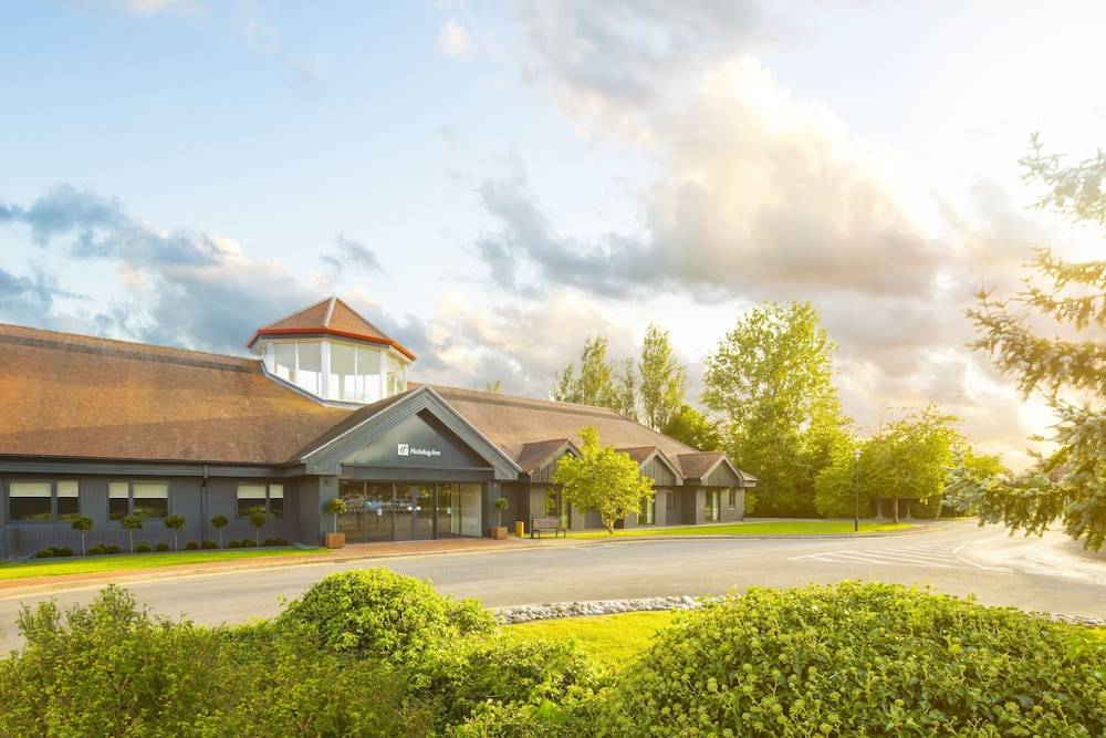 Holiday Inn AYLESBURY by IHG 1