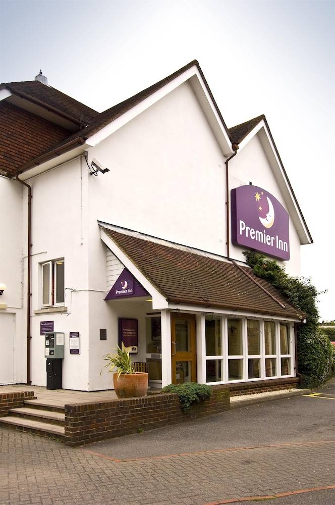 Premier Inn Horsham North 1