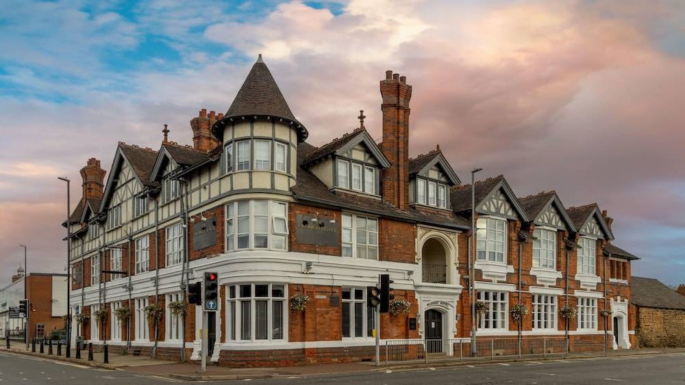 Best Western The Plough Hotel 1