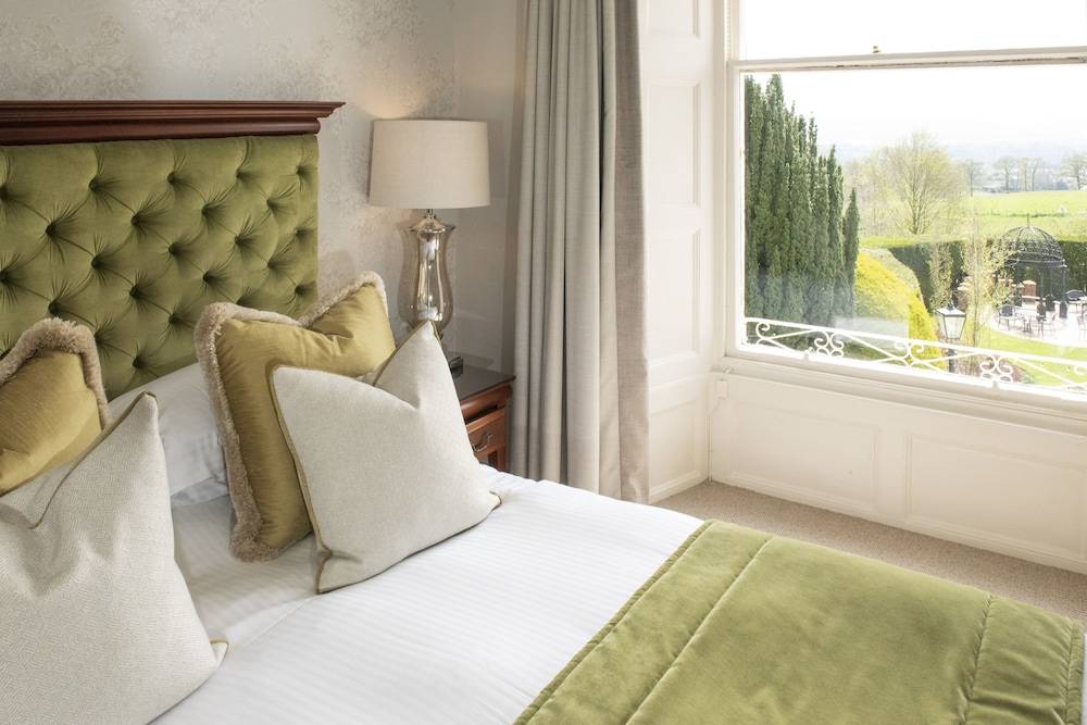 Roundthorn Country House & Luxury Apartments 1