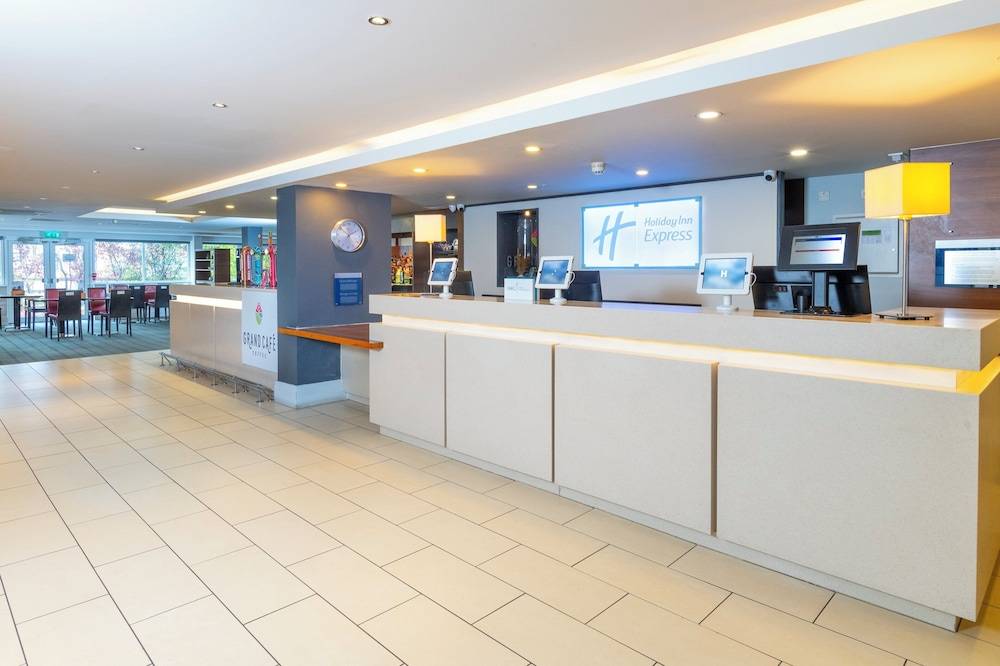 Holiday Inn Express NORTHAMPTON - SOUTH by IHG 2