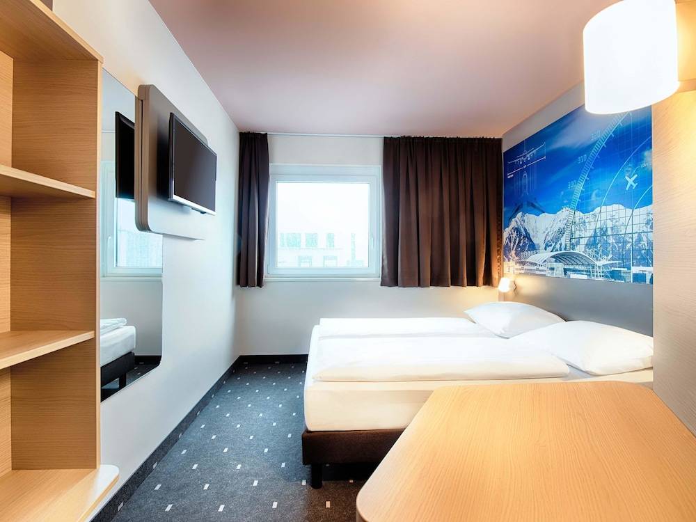 B&B HOTEL München-Airport 1