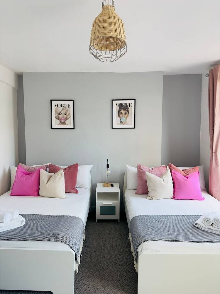 Shoreditch Rooms 2