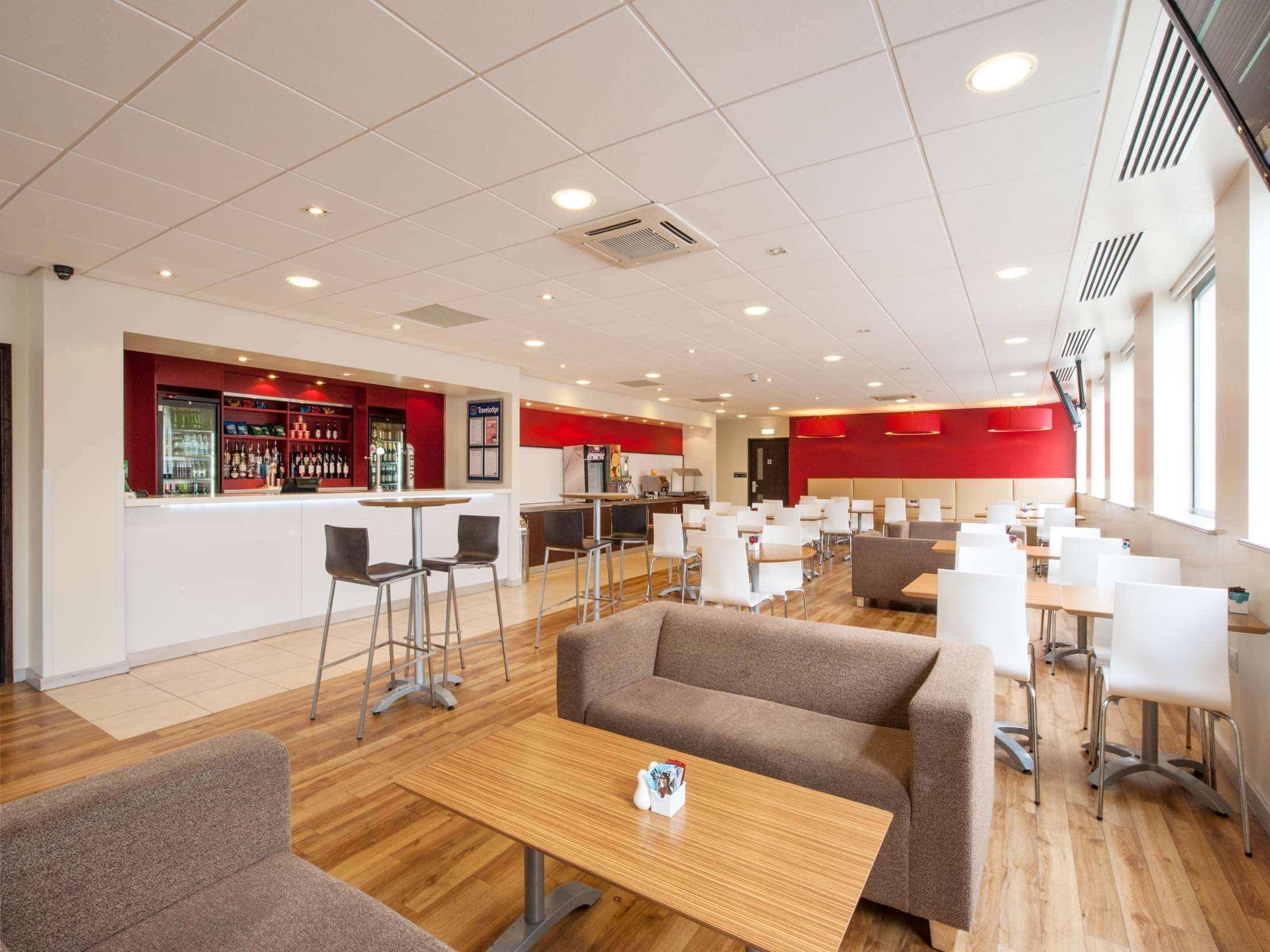 Travelodge Woking Central 1
