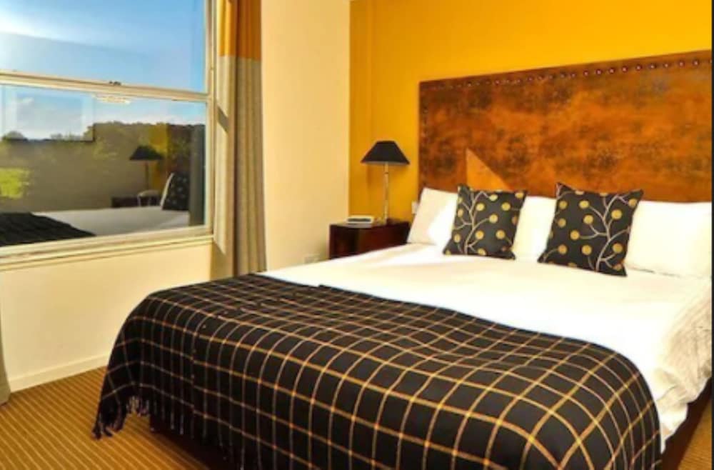Garner Hotel Eight Acres Elgin by IHG 1